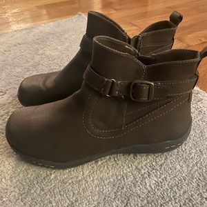 Womens size 8.5 ankle boots